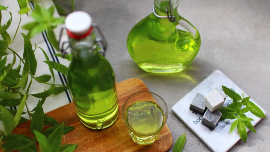 Sirop aux plantes aromatiques